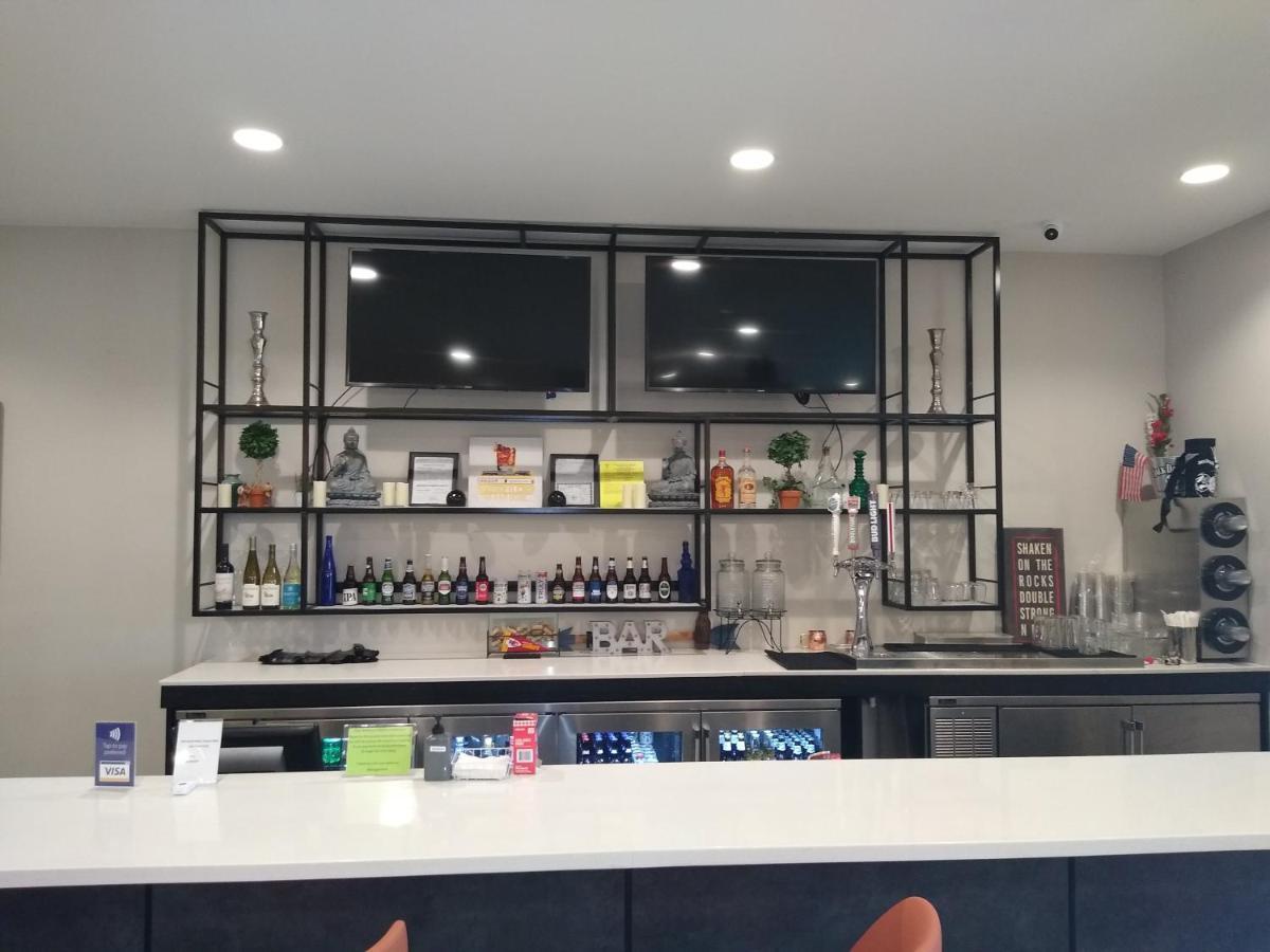 - Kansas - Northeast By Ihg Hotel 3*