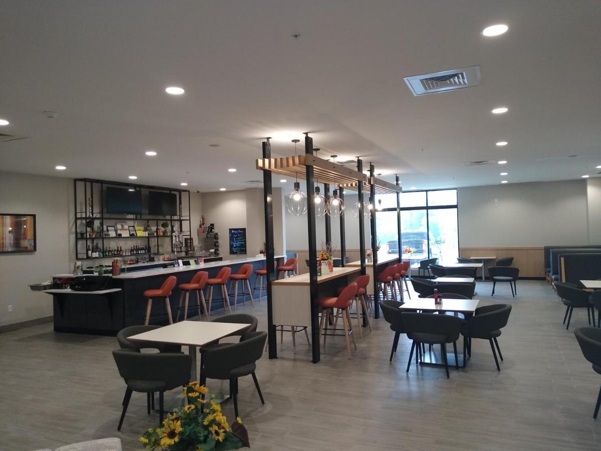 - Kansas - Northeast By Ihg Hotel 3*